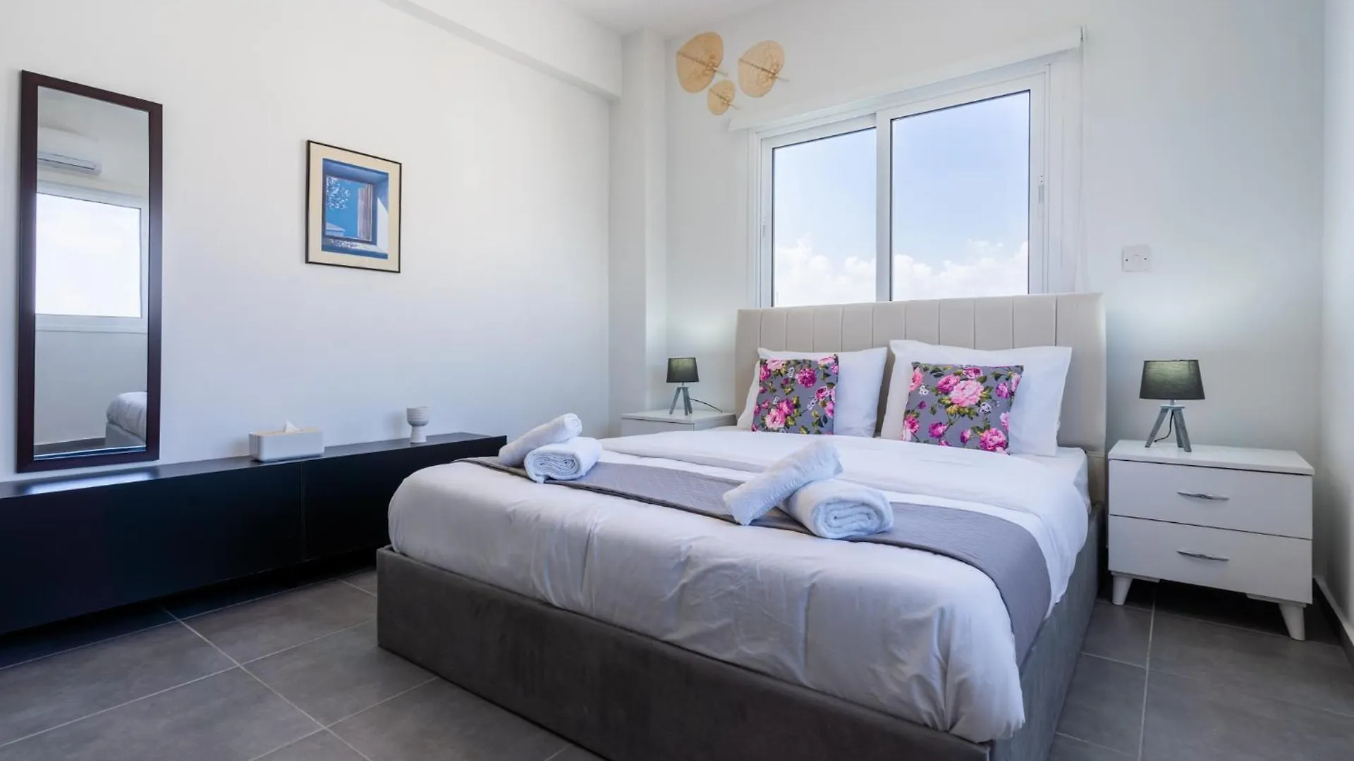 Snobby 2-Bedroom Apartment Larnaca