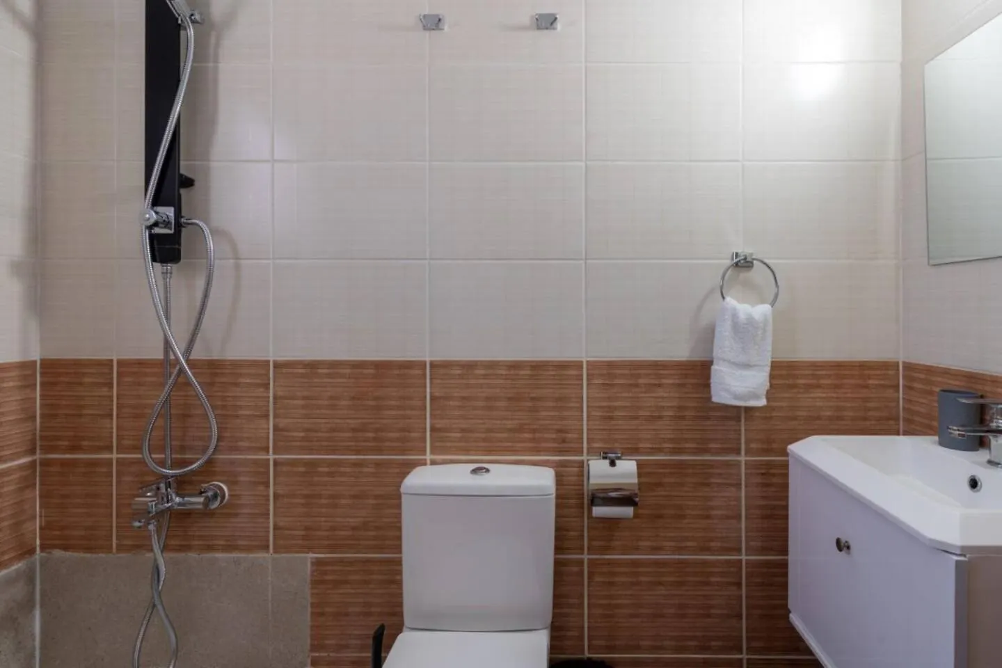 Snobby 2-Bedroom Apartment Larnaca Cyprus