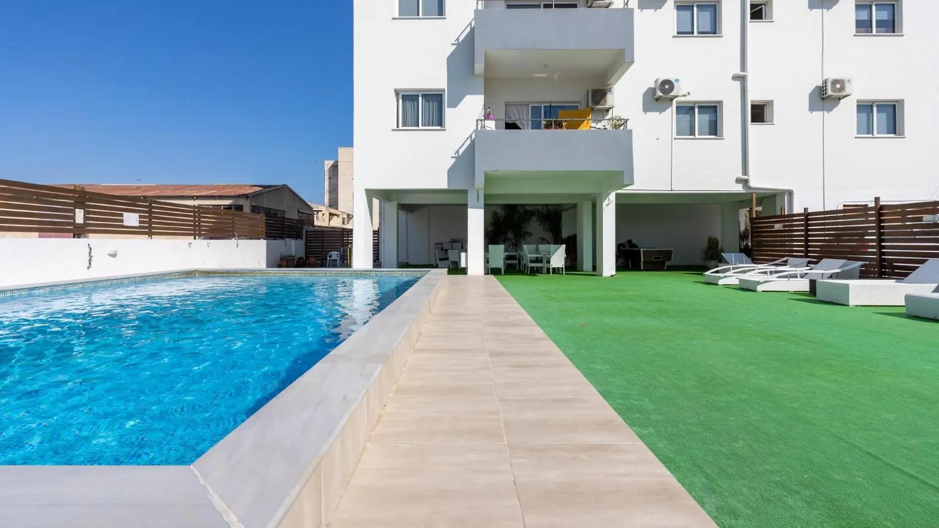 Snobby 2-Bedroom Apartment Larnaca Cyprus